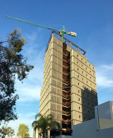 Ediﬁcio Oﬁcinas Hipódromo